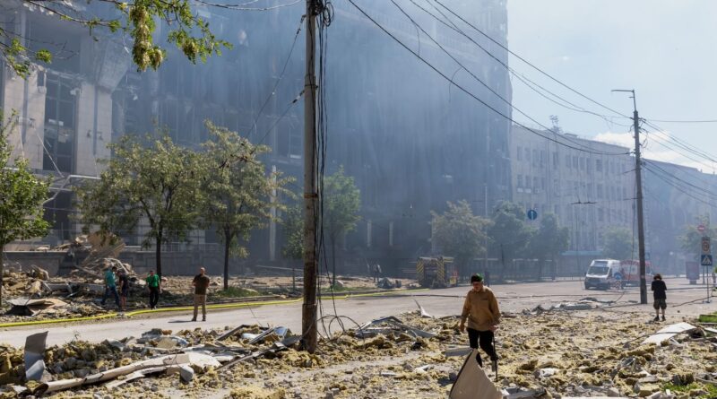 Guerre en Ukraine : Frappes réciproques entre Russie et Ukraine, discours censuré à Poutine