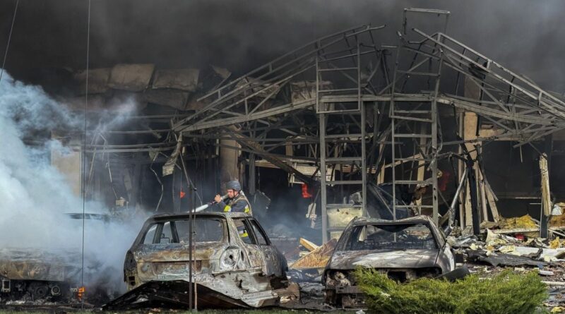 Guerre en Ukraine : La Russie continue de bombarder malgré la trêve
