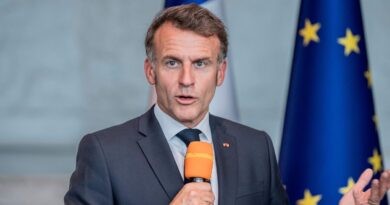Guerre en Ukraine : Macron soutient que la Russie « ne sait pas comment terminer sa guerre »