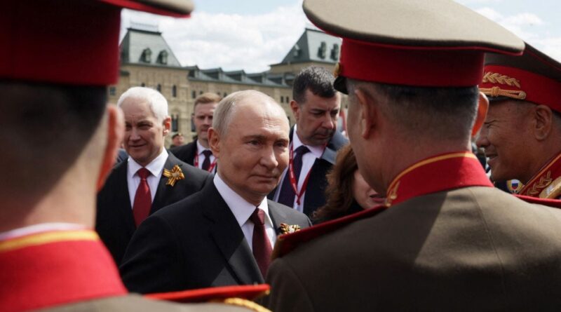 Guerre en Ukraine : Moscou exige trêve pour la parade, menace Kiev de frappes terribles