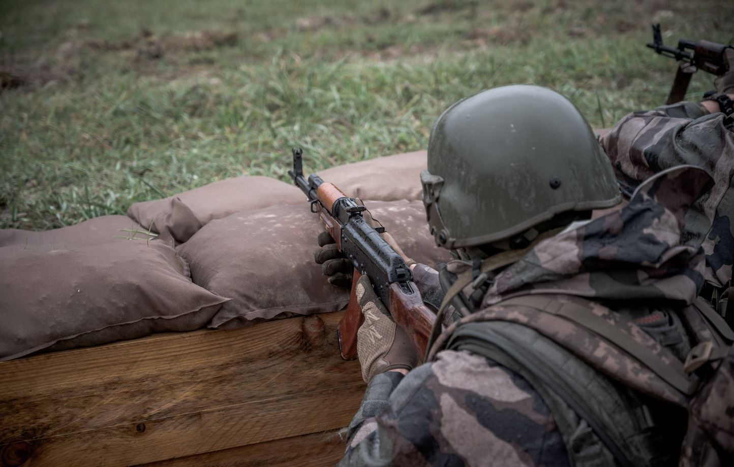 Guerre en Ukraine : Un soldat ukrainien survit deux semaines dans un bunker avec un Russe