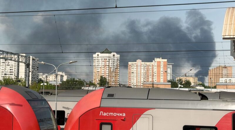 Guerre en Ukraine : Zelensky juge « justifiée » la pluie de drones en Russie