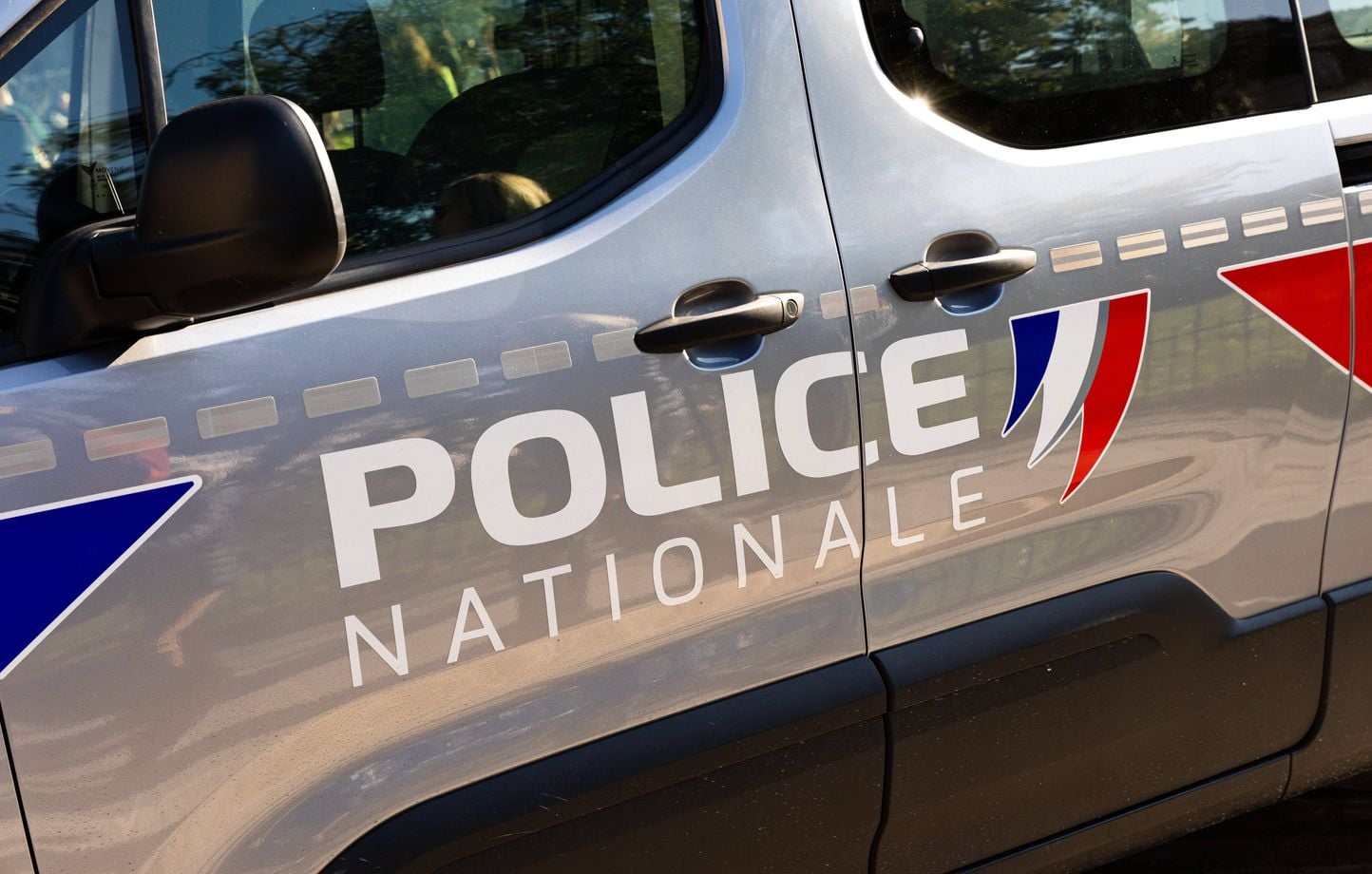 Haute-Saône : Un suspect mis en examen pour meurtre aggravé d'un colocataire décapité.