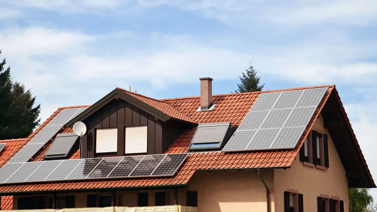 Indemnisation des propriétaires de panneaux photovoltaïques par les gestionnaires.