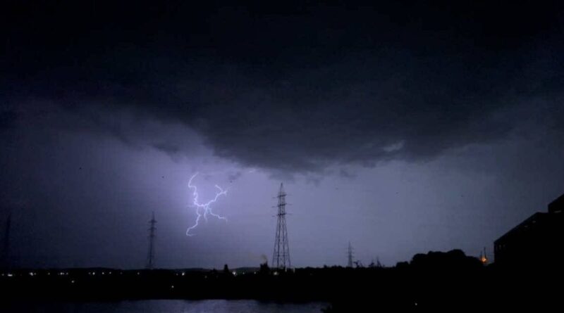 Intempéries : orages violents jusqu'à 9 heures ce dimanche, alerte jaune de l'IRM