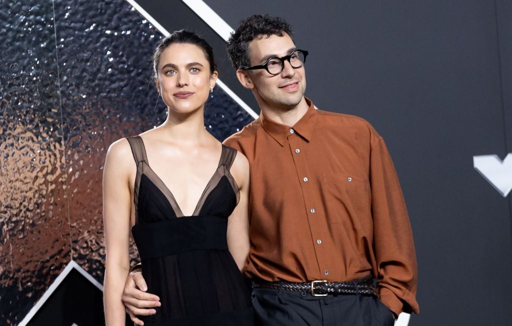 Jack Antonoff traite les artistes utilisant l'IA de « putes sans foi ni loi »