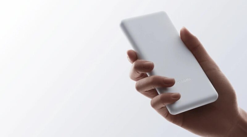 La batterie externe Xiaomi 10 000 mAh à 3 ports ne coûte pas plus de 13 €.