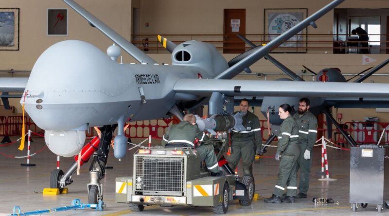 La France a une « forte dépendance » militaire envers l'étranger, selon un rapport