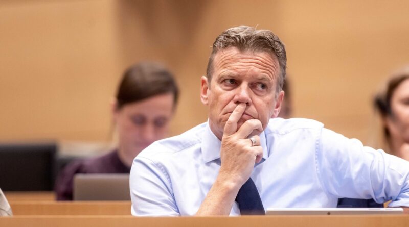 La reconversion de Paul Van Tigchelt soulève des interrogations.