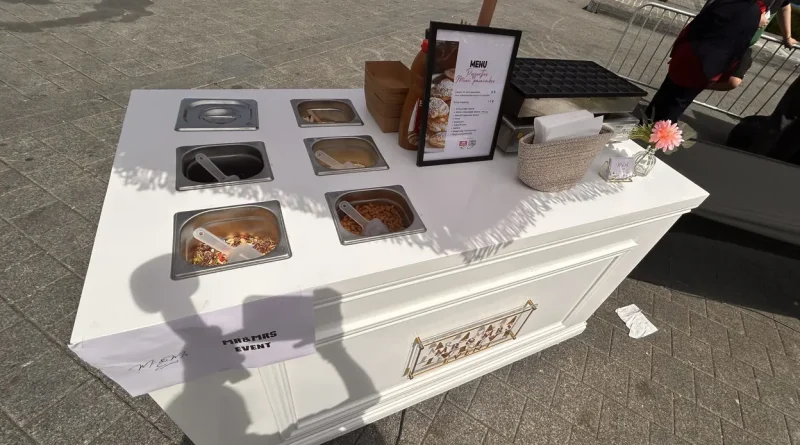 Le Brussels Youth Market à Schaerbeek : jeunes entrepreneurs exposent pour la première fois.