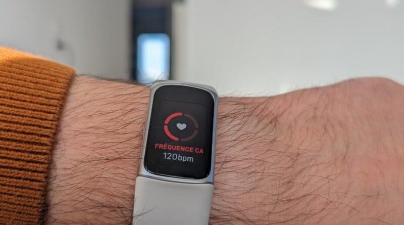 Le Google Pixel 10a et le Fitbit Charge 6 à -30 %