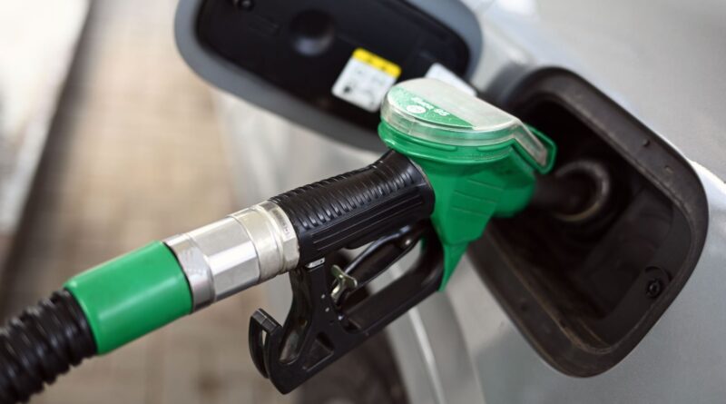 Le prix de l'essence dépassera 2 euros mercredi, diesel en hausse.