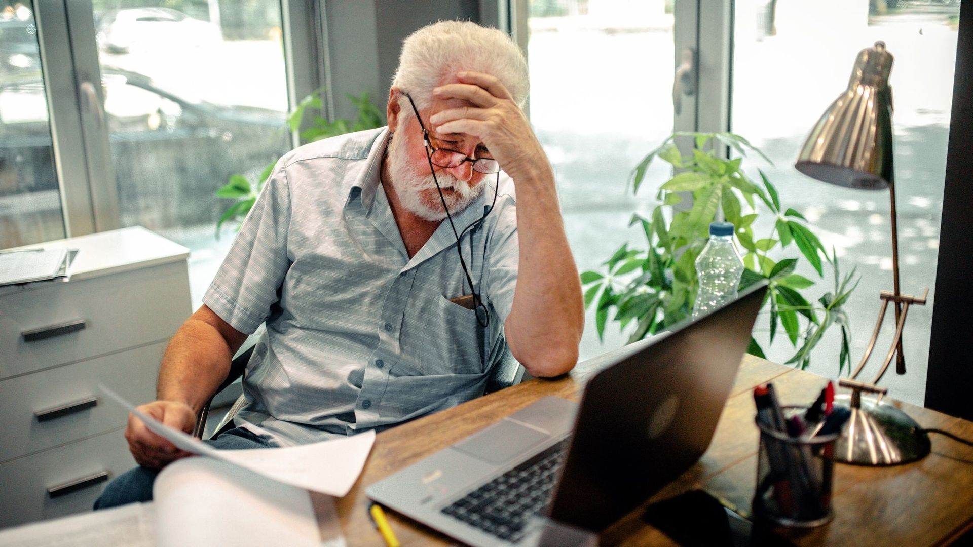 Les absences des travailleurs âgés de 65 ans et plus augmentent de 50 % en un an.