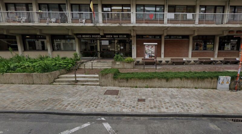Les familles du collectif "On est là" relogées à Ixelles.