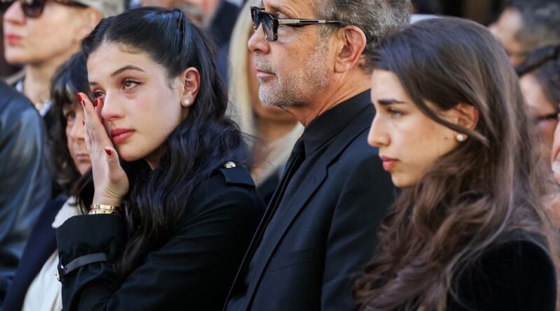 Les messages de Cylia et Shana Chasman un mois après la mort de Nadia Farès.