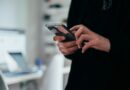 L’Indonésie interdit le commerce en ligne aux moins de 16 ans.