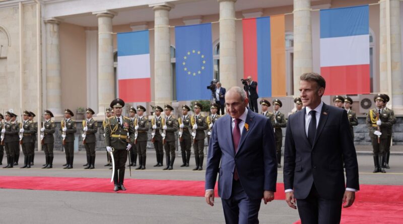 Macron en Arménie : La France et sa troisième communauté arménienne