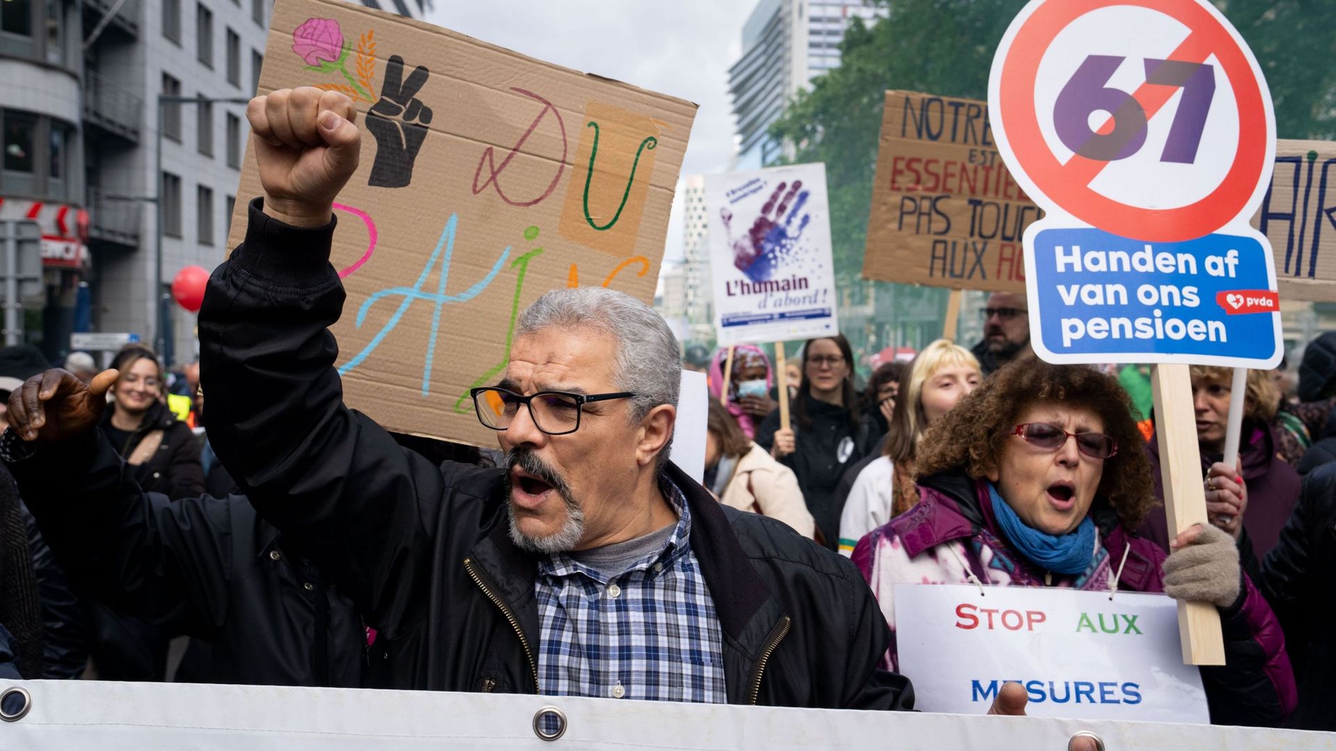 Manifestation nationale à Bruxelles le 12 mai : 40 à 75.000 présents.