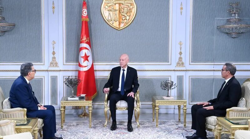 Mensonges et réseaux sociaux : le Président ne recadre pas la gestion de l'État.