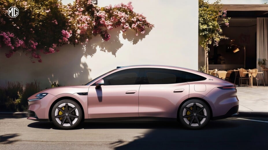 MG présente une berline électrique au design similaire à Porsche.