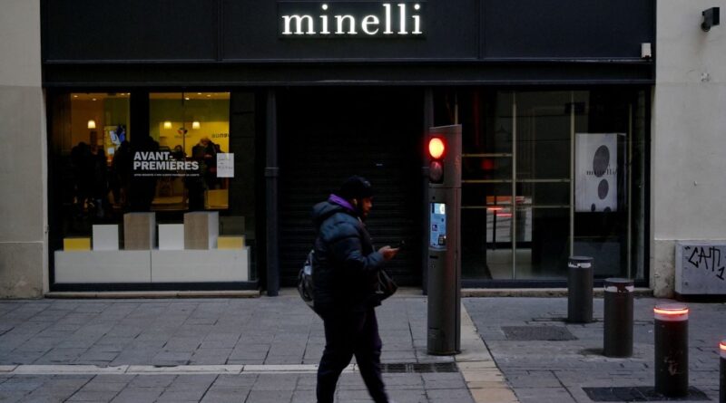 Minelli : remises de 60 % avant fermeture définitive le 30 mai.
