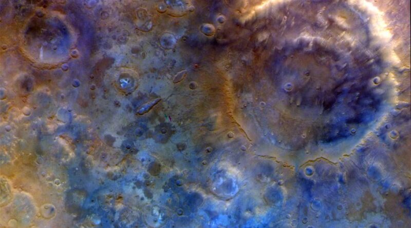 Mission Psyche : La sonde NASA survole Mars, dévoile des images inédites.