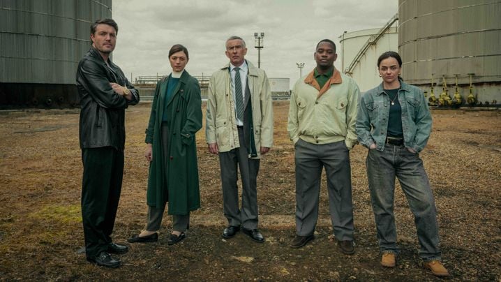 La mini-série «Legends» sur Netflix transforme de simples fonctionnaires en espions intrépides.