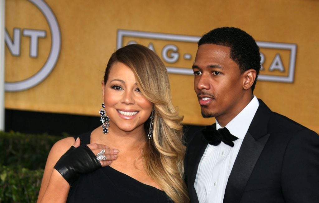 Nick Cannon admet un traitement inégal pour ses jumeaux Monroe et Moroccan.