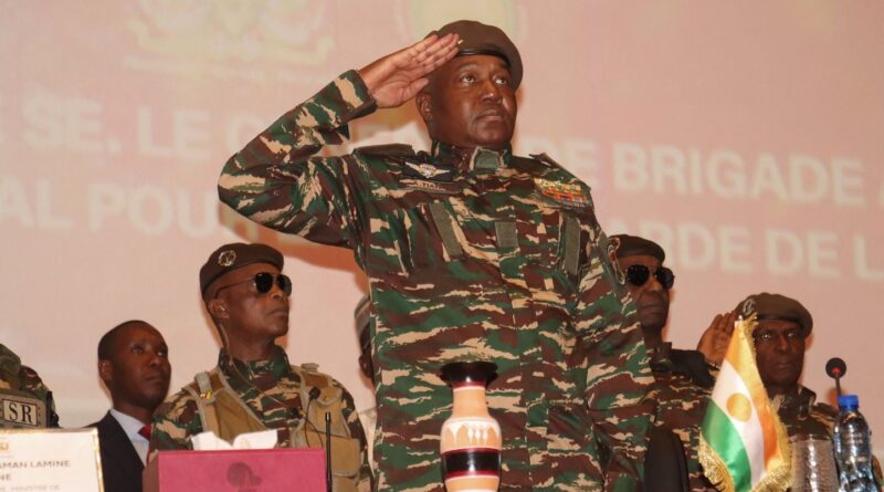 Niger : La junte militaire interdit dix médias français pour « mettre en péril l’ordre public »