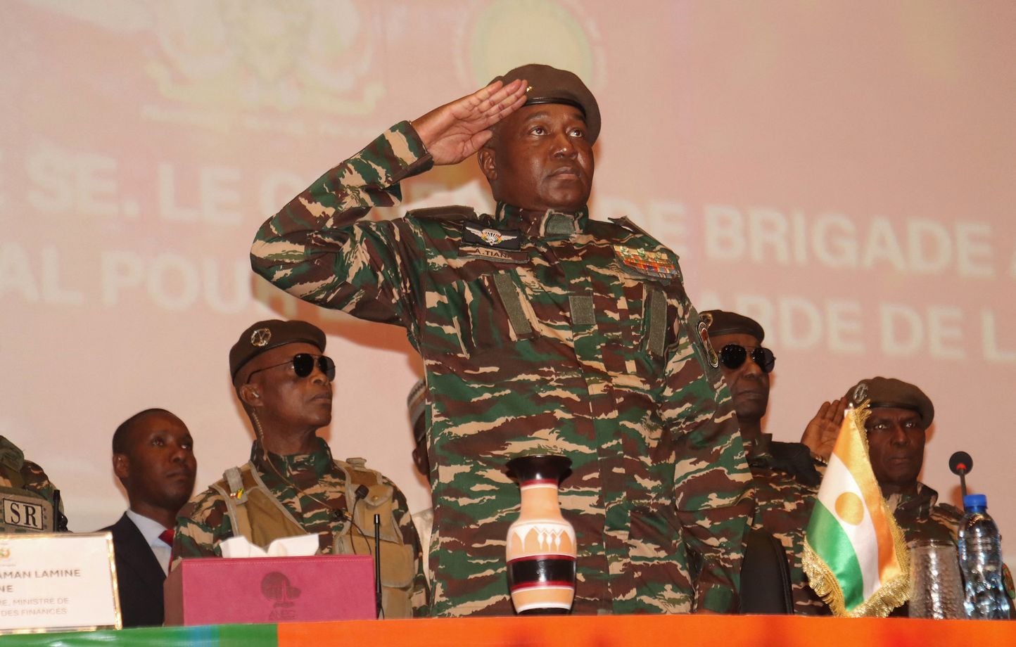 Niger : La junte militaire interdit dix médias français pour « mettre en péril l’ordre public »