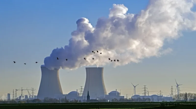 Nucléaire : Mathieu Bihet dévoile son projet de "nationalisation" des centrales