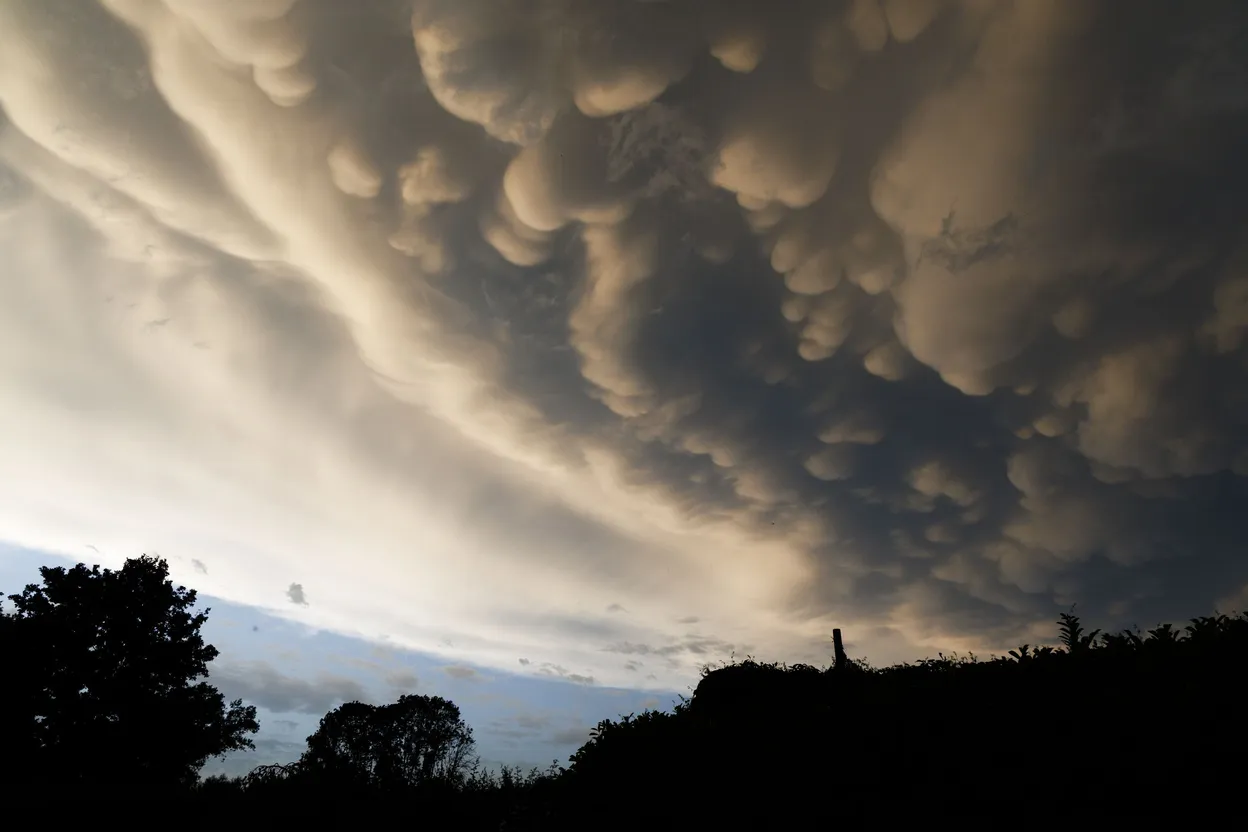 Orages dévastateurs : les communes peinent à réparer les dégâts.