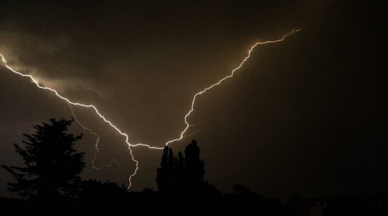 Orages : huit départements en vigilance orange selon Météo-France.