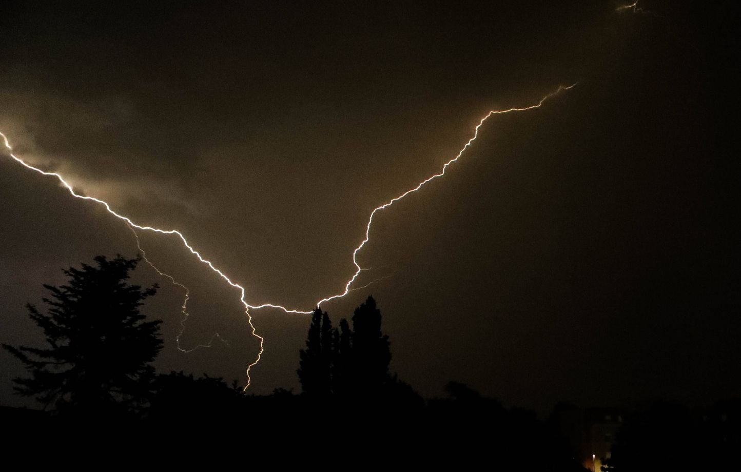 Orages : huit départements en vigilance orange selon Météo-France.