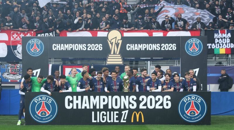 Paris FC - PSG : La remise du titre de champion avant le match, une farce ?