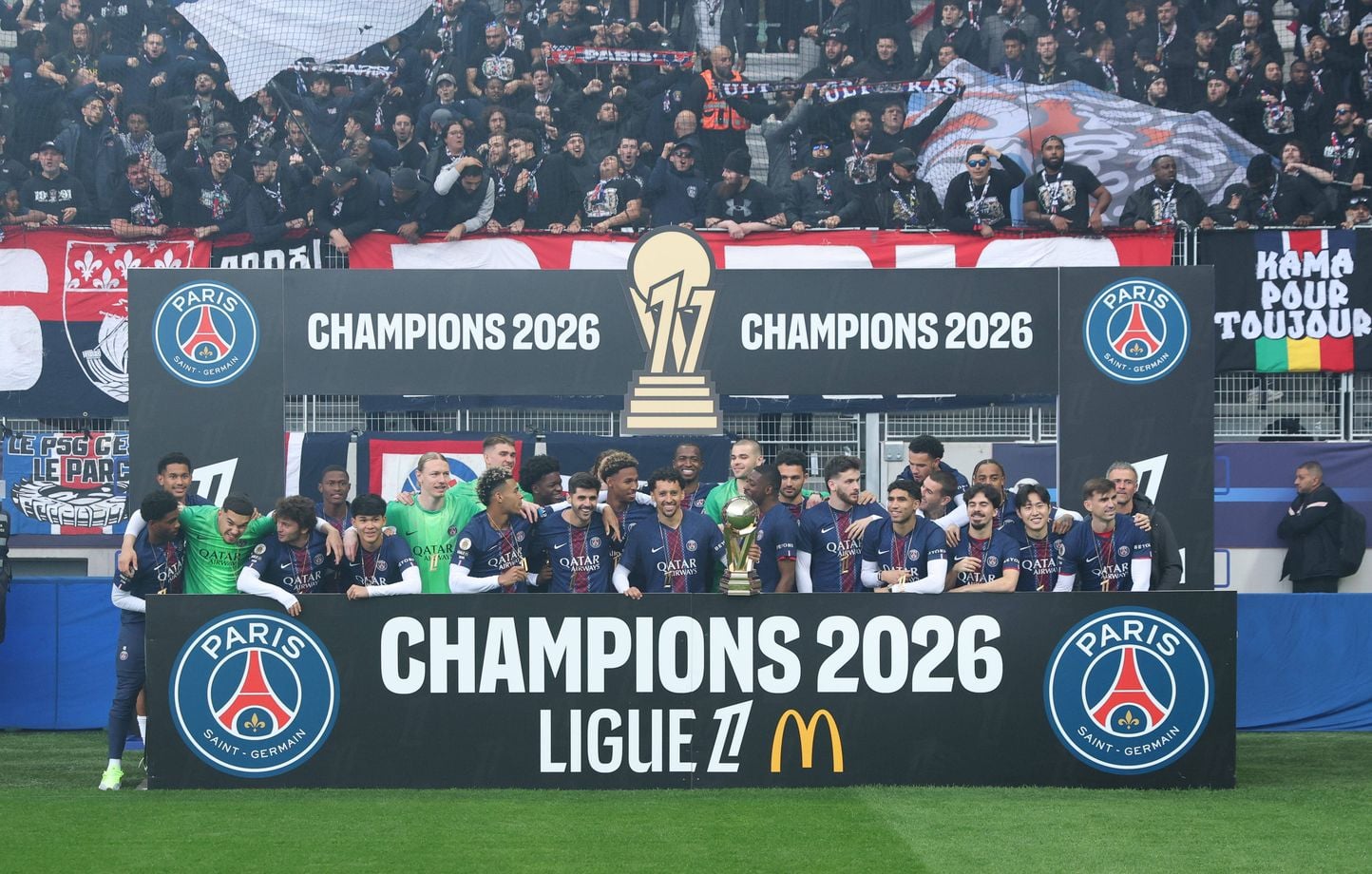 Paris FC - PSG : La remise du titre de champion avant le match, une farce ?