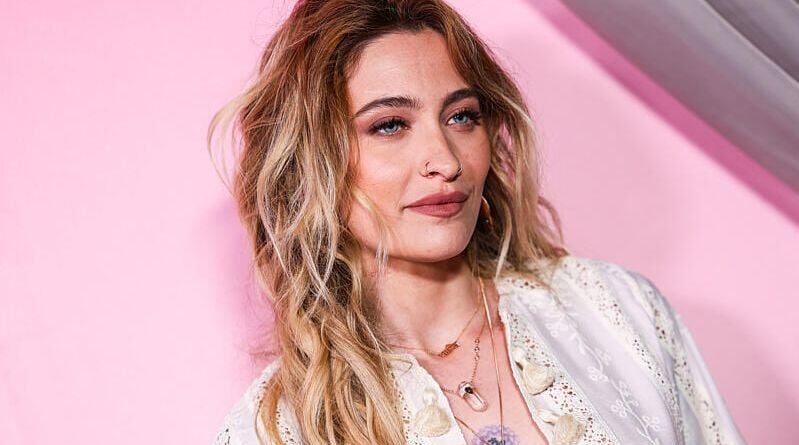 Paris Jackson rassure ses fans avec une échographie du cou