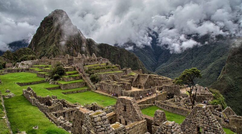 Pérou : Un touriste meurt après une chute de 300 mètres au Machu Picchu