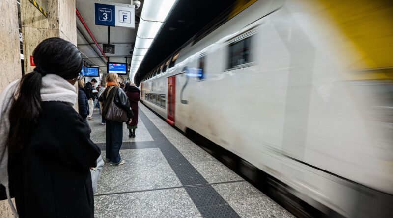 Perturbations ferroviaires ce matin : lignes touchées entre Enghien, Bruxelles et Liège.