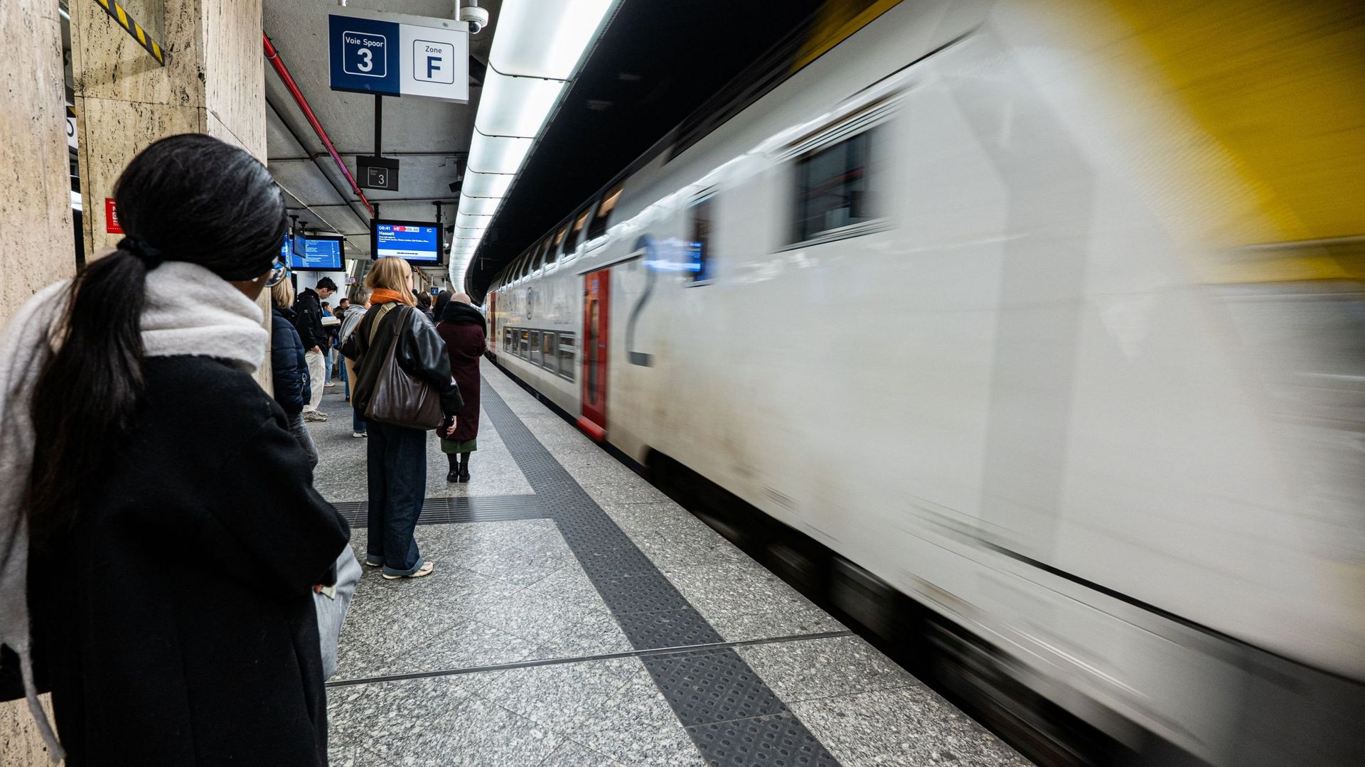 Perturbations ferroviaires ce matin : lignes touchées entre Enghien, Bruxelles et Liège.