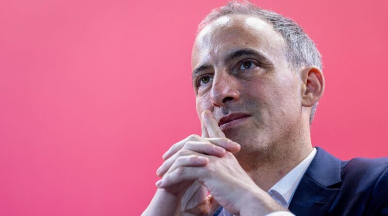 Présidentielle 2027 : Glucksmann ne fait pas de primaire et décide en trois mois