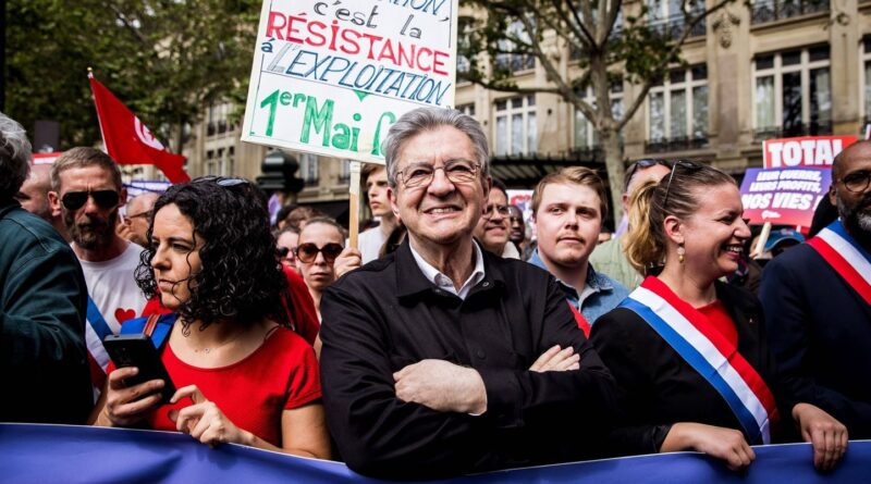 Présidentielle 2027 : Jean-Luc Mélenchon officialise sa candidature.