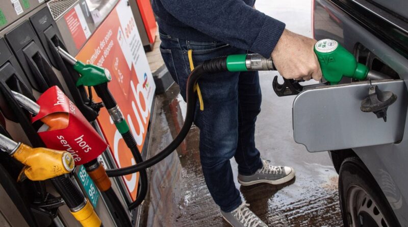 Prix des carburants : Lecornu demande à TotalEnergies d’être « généreux » sur les prix.