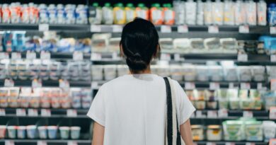 Prix en baisse dans les supermarchés belges : Pierre-Alexandre Billiet évoque une anomalie.