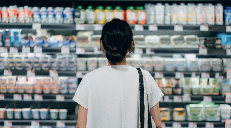 Prix en baisse dans les supermarchés belges : Pierre-Alexandre Billiet évoque une anomalie.
