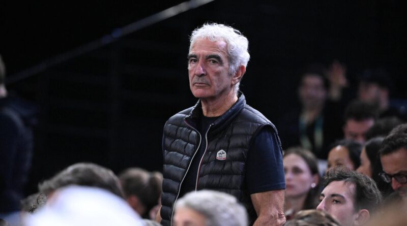 Raymond Domenech dénonce le documentaire Netflix sur les Bleus : « Je suis meurtri et trahi »