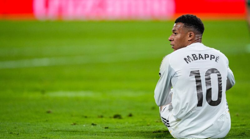 Real Madrid : Mbappé ne cesse d'être critiqué pour son escapade amoureuse