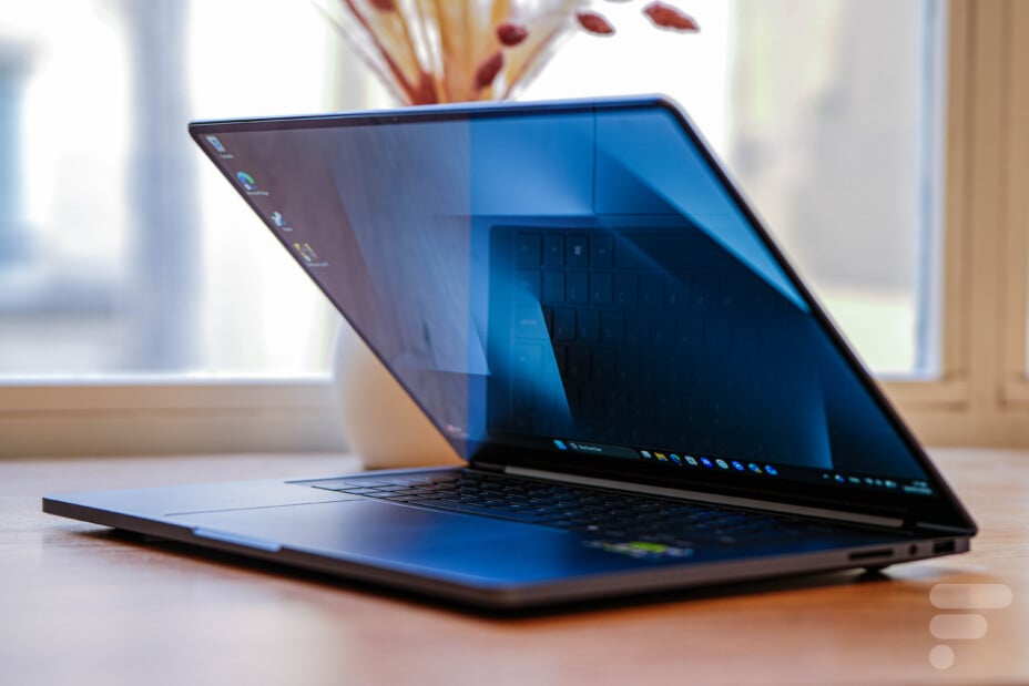 Samsung préparerait un PC avec Aluminium OS, One UI 9, Galaxy AI.