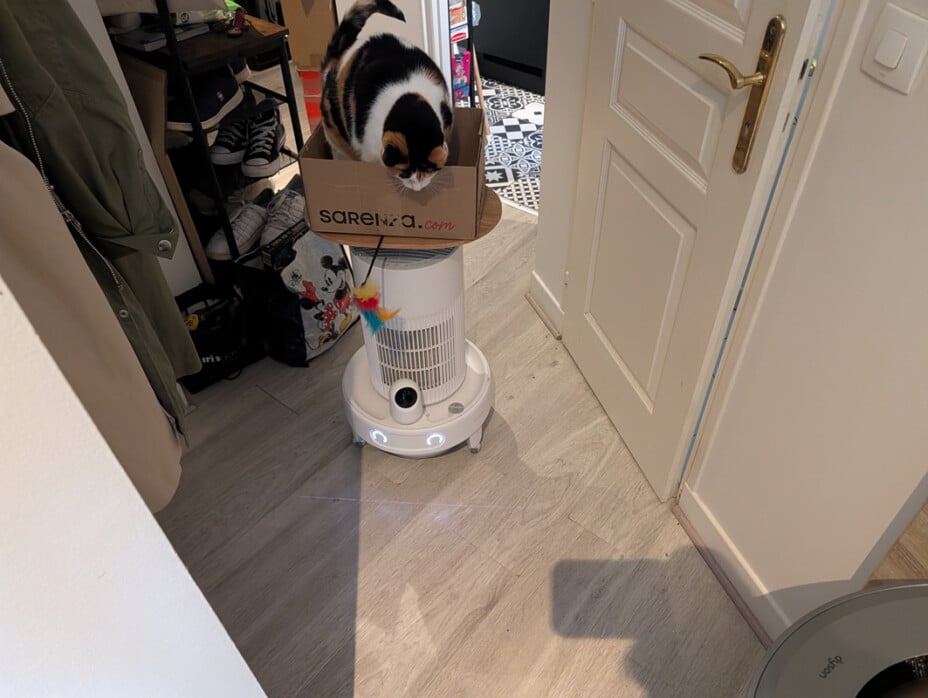 Six mois d'expérience avec un robot aspirateur et surveillant de maison