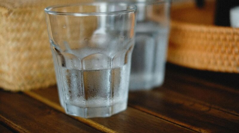 Suisse : À 99 ans, il ne paie pas moins de 800 euros pour deux verres d'eau par jour dans son Ehpad